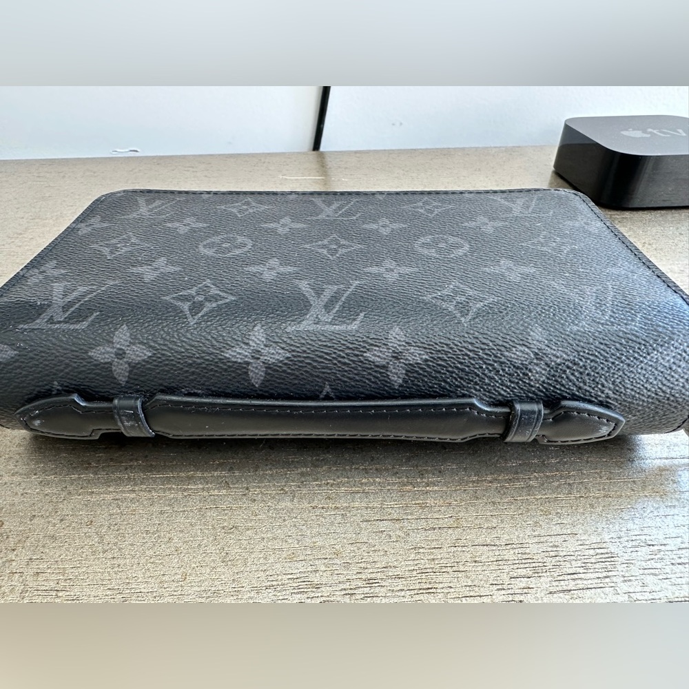 Louis Vuitton Monogram Zip Around Wallet